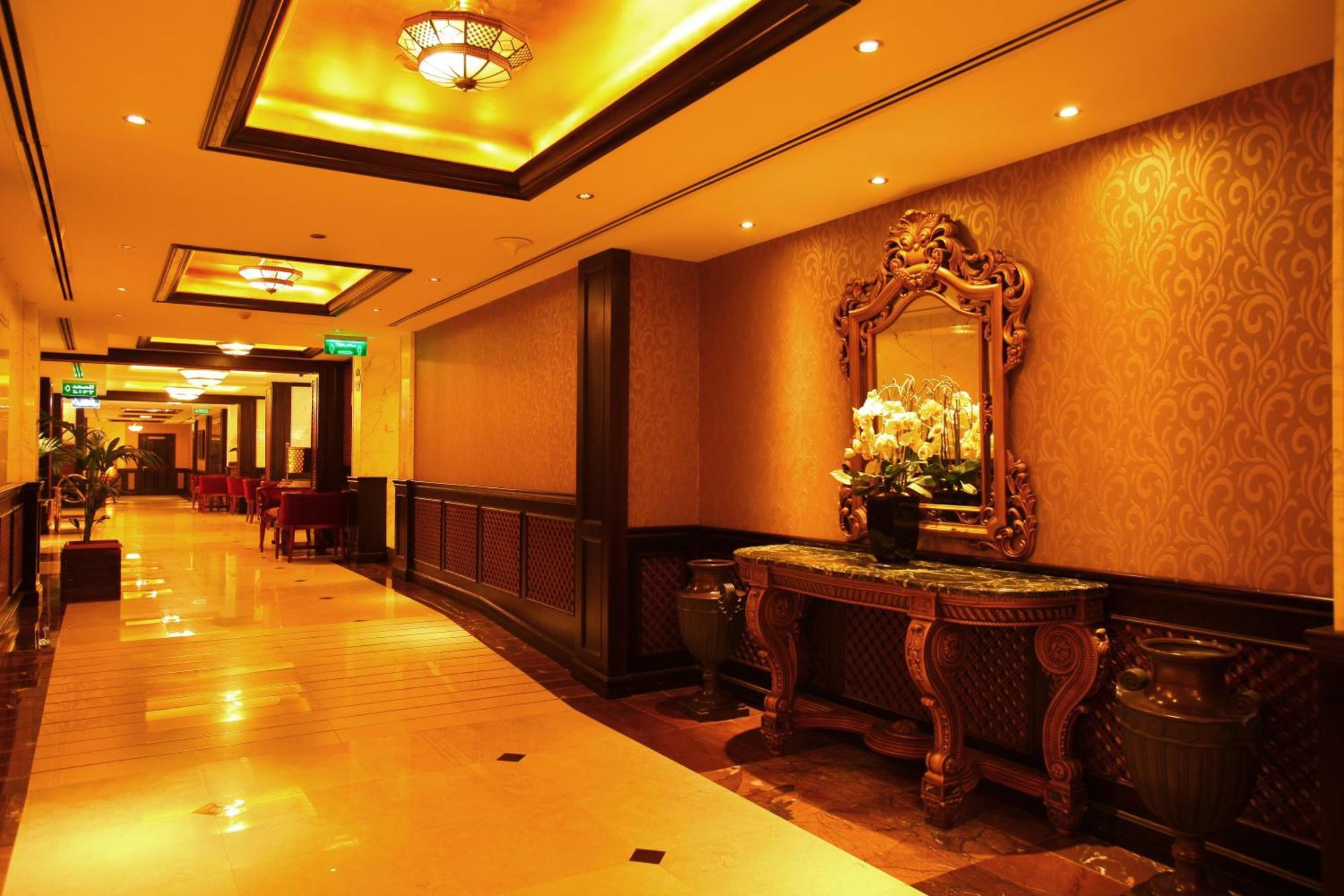 דובאי Arabian Courtyard Hotel & Spa מראה חיצוני תמונה