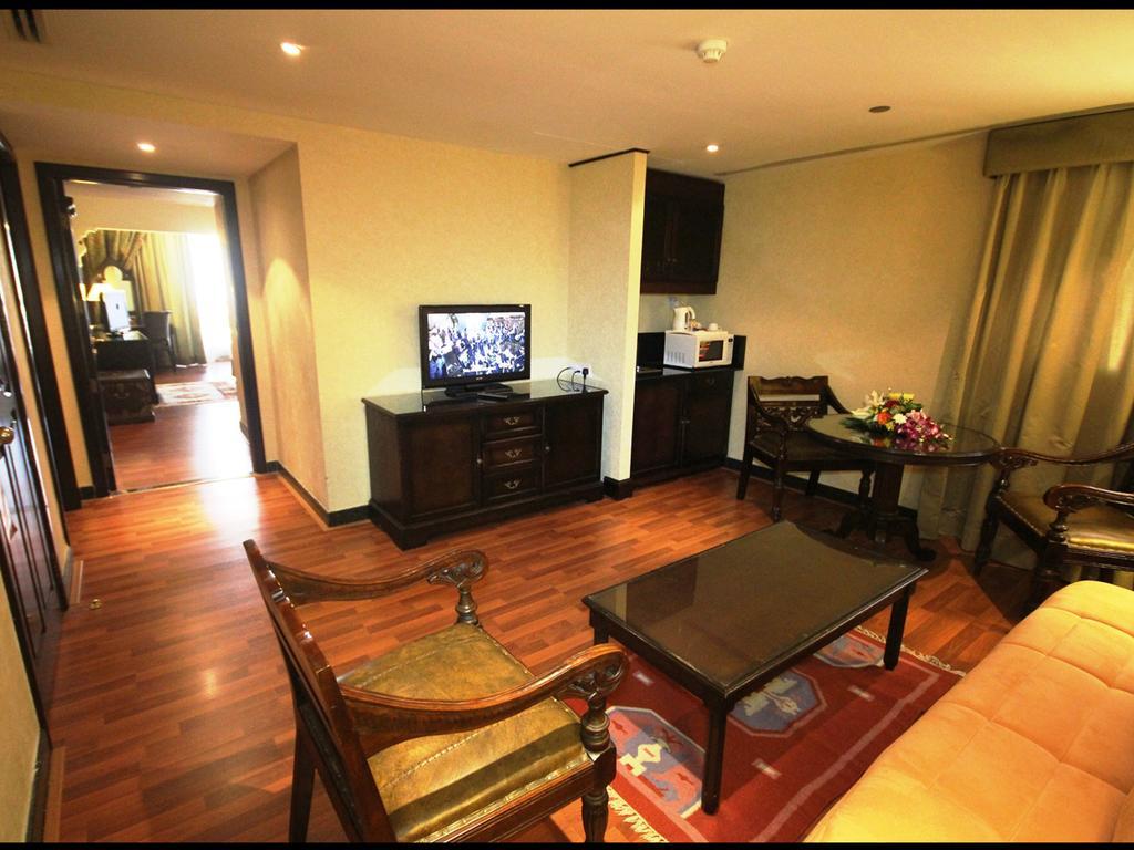 דובאי Arabian Courtyard Hotel & Spa מראה חיצוני תמונה