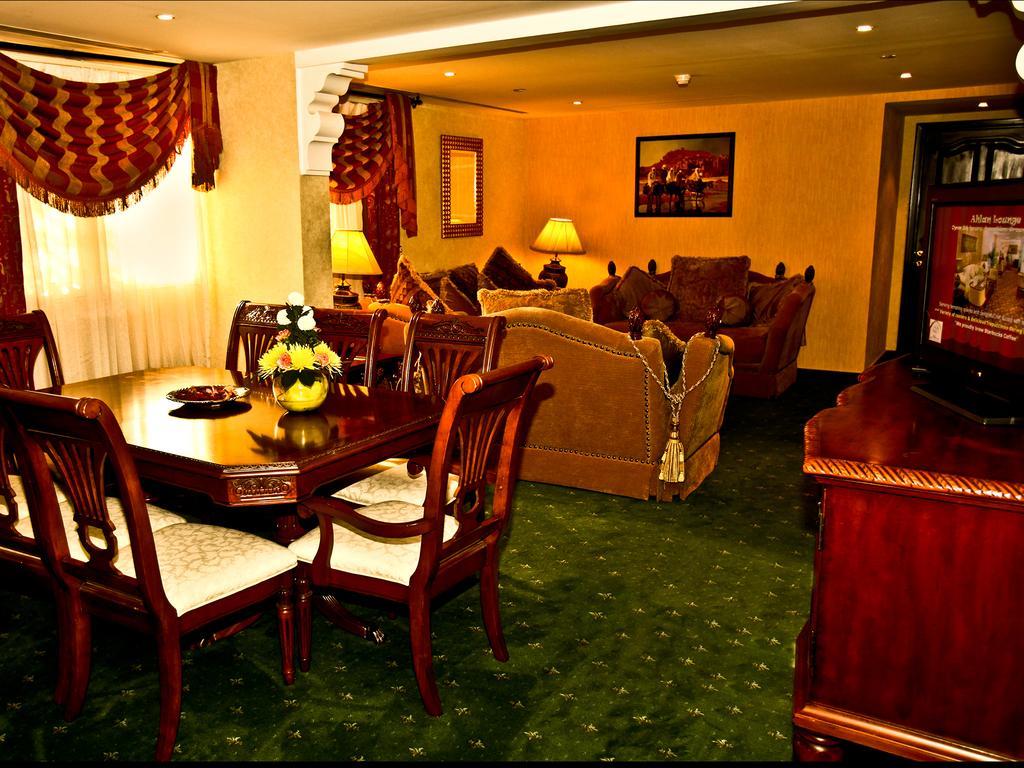 דובאי Arabian Courtyard Hotel & Spa מראה חיצוני תמונה