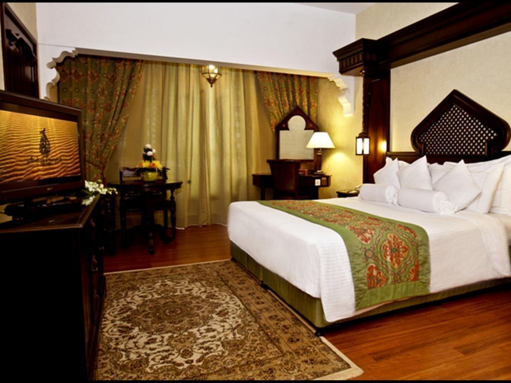 דובאי Arabian Courtyard Hotel & Spa חדר תמונה