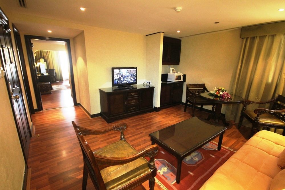 דובאי Arabian Courtyard Hotel & Spa מראה חיצוני תמונה