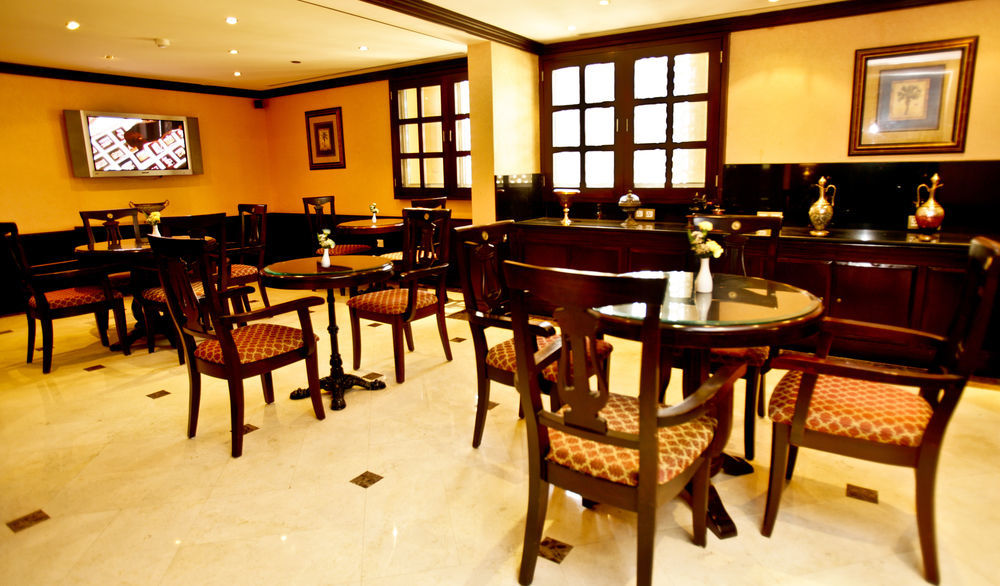 דובאי Arabian Courtyard Hotel & Spa מראה חיצוני תמונה