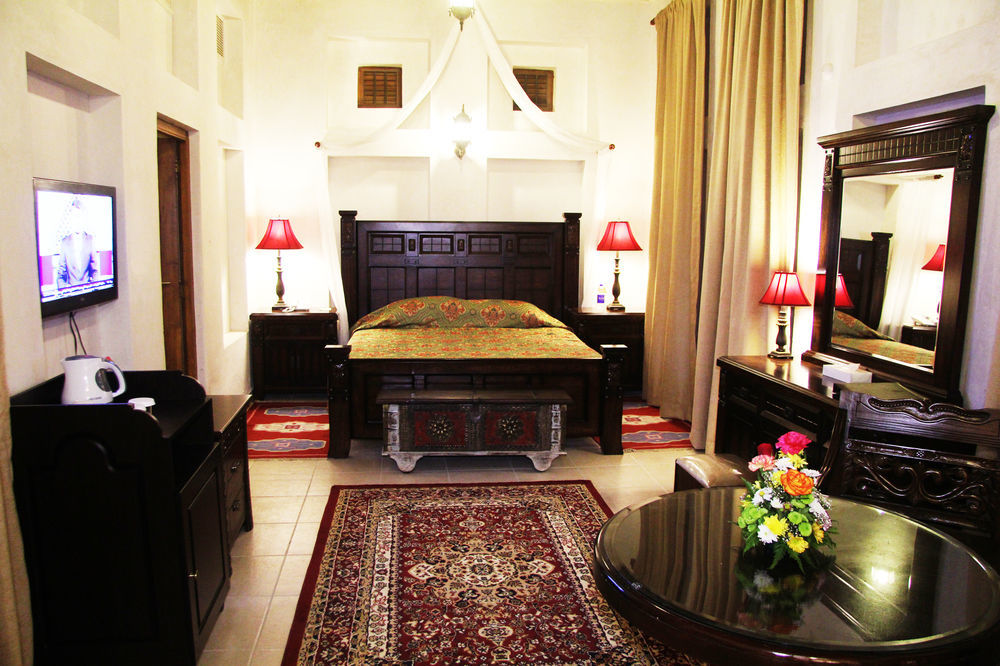 דובאי Arabian Courtyard Hotel & Spa מראה חיצוני תמונה
